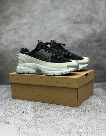 Кроссовки мужские Nike Air Zoom Vomero 5