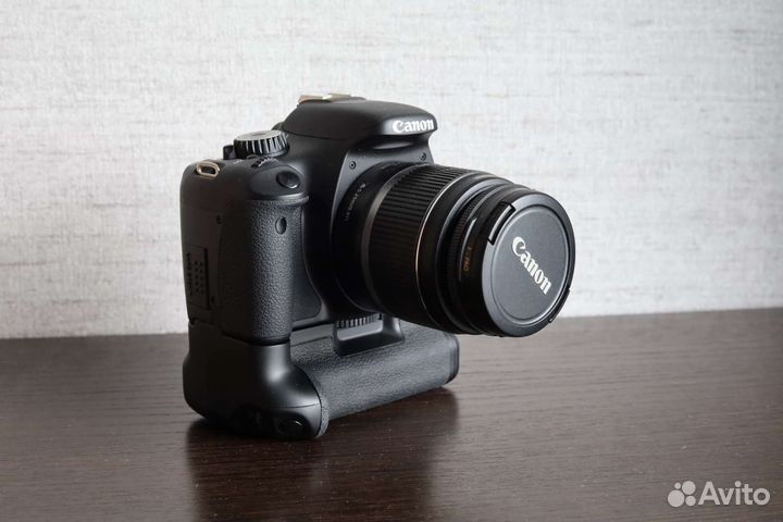 Canon 550d (пробег 3 тыс) +обьектив+бат блок