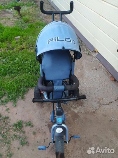 Трехколесный велосипед