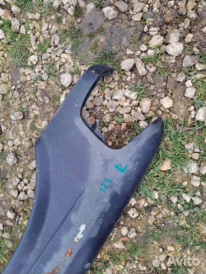 Крыло переднее левое Mercedes w126