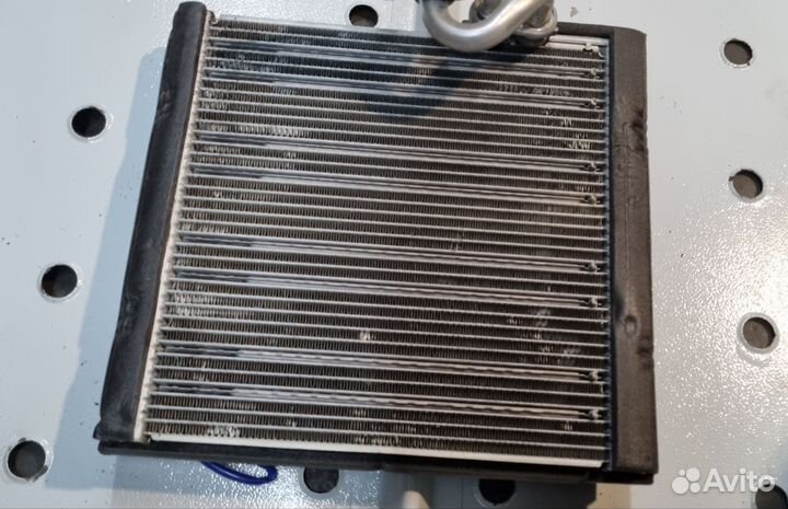 Испаритель кондиционера Toyota Harrier ZSU60W