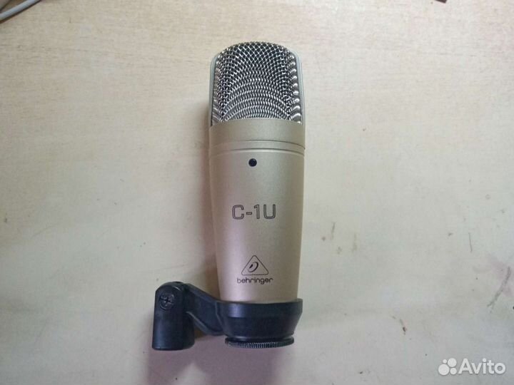 Студийный конденсаторный микрофон USB