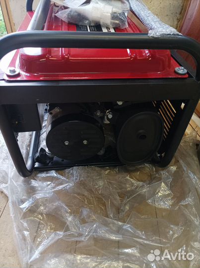 Бензогенератор honda eg5500cxs