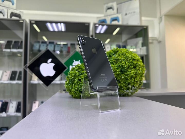iPhone X, 64 ГБ