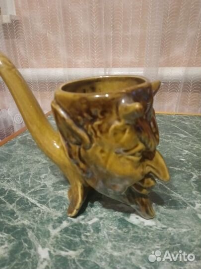Фарфоровый поильник чертик