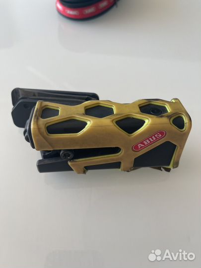 Замок на диск мотоцикла Abus с креплением