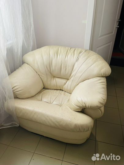 Кожаный диван и кресла бу