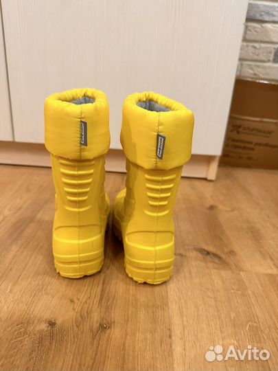 Детские резиновые сапоги 24 размер