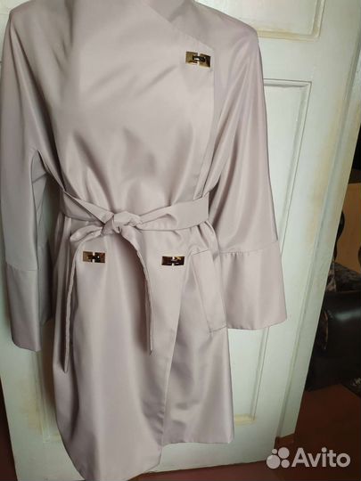 Плащ женский