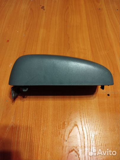 Подлокотник Ниссан Санни FB15