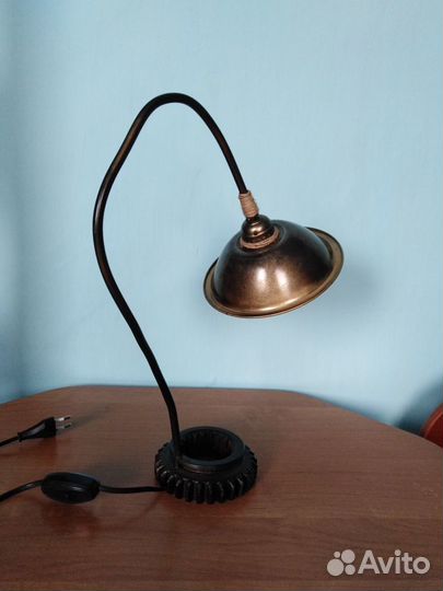 Лампа настольная