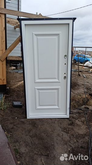 Входная дверь с терморазрывом двери и полотна