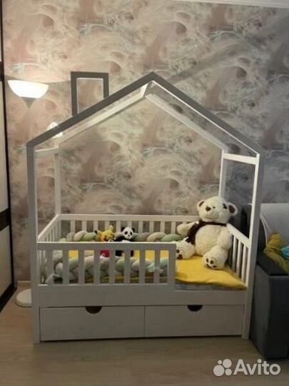 Детская кровать домик