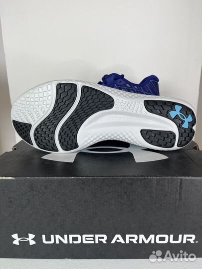 Кроссовки Under Armour Charged Breeze 2