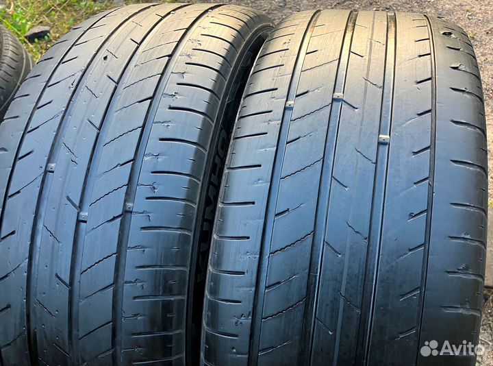 Kumho Ecsta HS52 235/45 R18