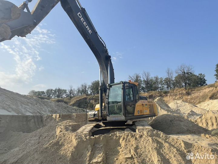 Гусеничный экскаватор John Deere E240 LC, 2014