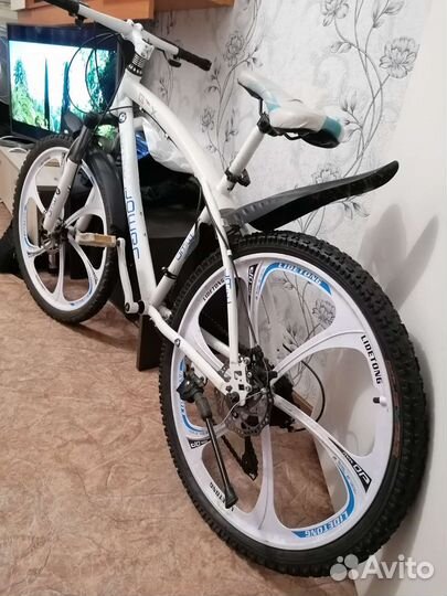 Велосипед на литых дисках bmw