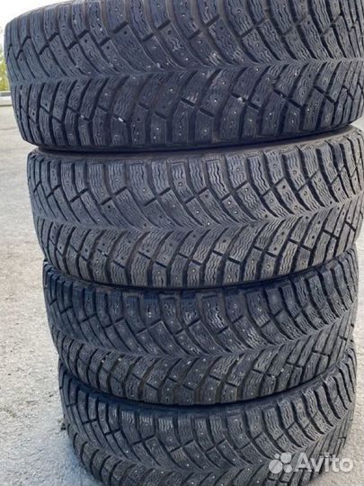 Michelin Agilis X-Ice North 205/60 R16