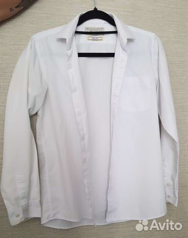 Отдам белые детские рубашки