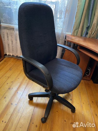 Кресло компьютерное (кресло руководителя)