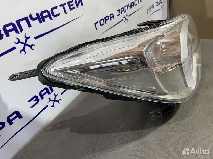 Фара Subaru Forester