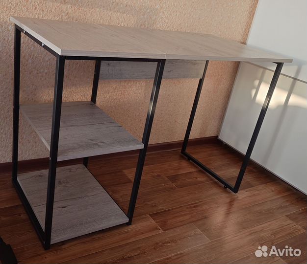 Стол письменный