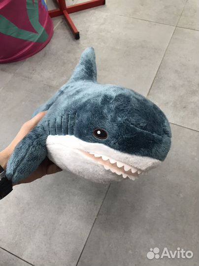 Плюшевая акула