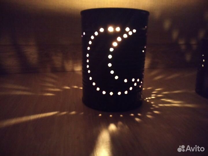 Подсвечник из металлической банки