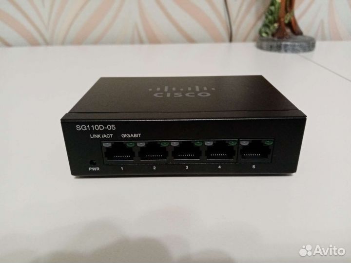 Коммутатор cisco SG 110D-05