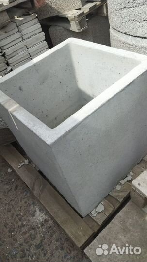 Кашпо серый бетон