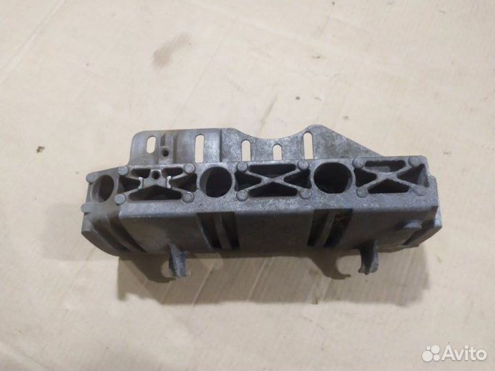 Кронштейн Nissan Almera G15 K4M 2013