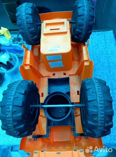 Детский автомобиль каталка