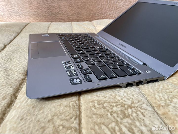 Мощный ультрабук Samsung core i5