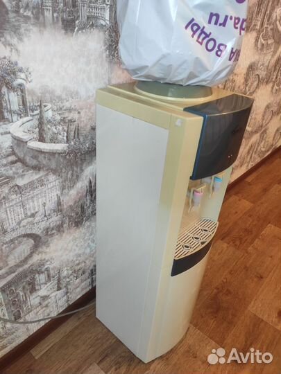 Кулер для воды family