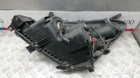 Фара правая toyota corolla verso 2 (BBR03MU01)