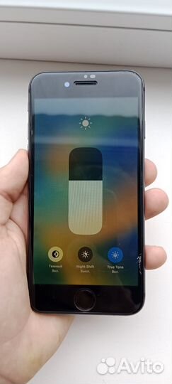 iPhone 8, 64 ГБ