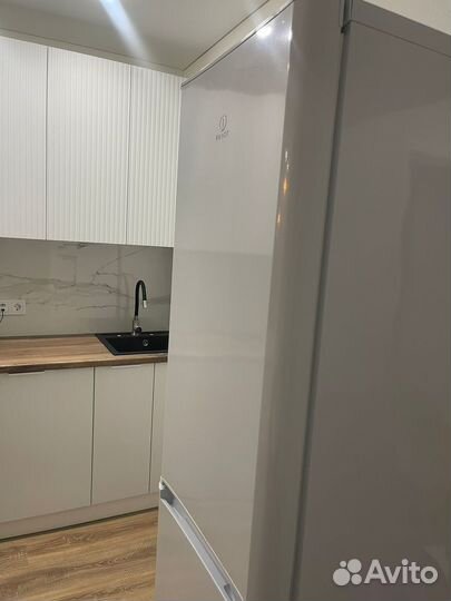 Холодильник indesit