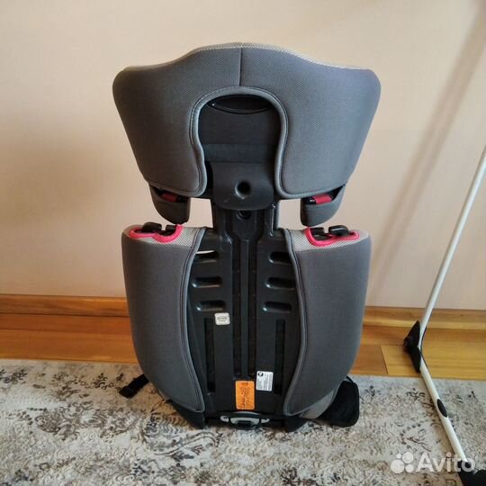 Автомобильное детское кресло от 9 до 36 кг