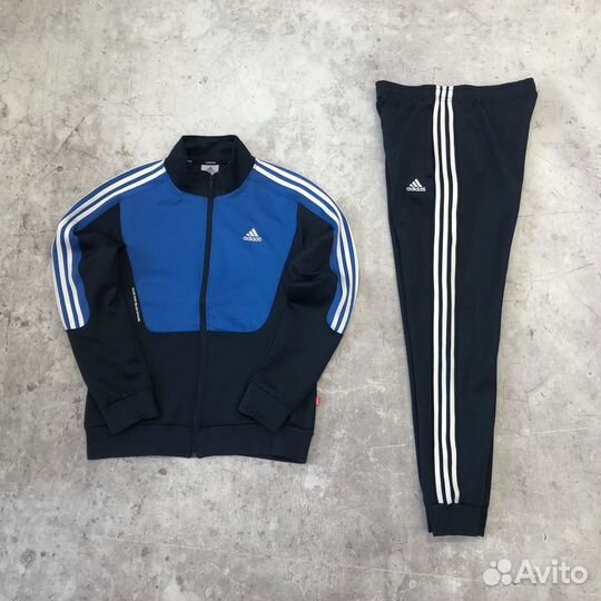 Спортивный костюм Adidas