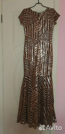 Вечернее платье