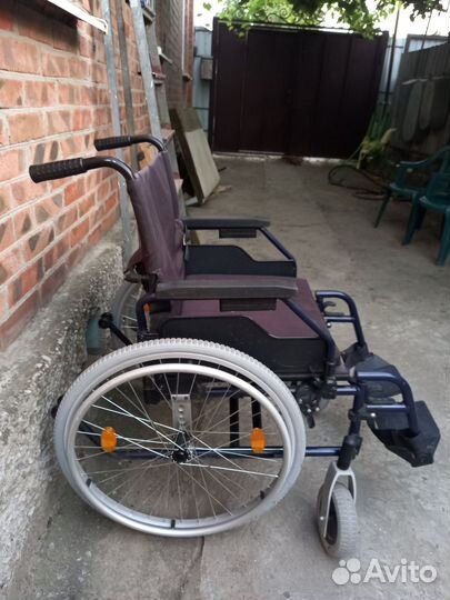 Инвалидная коляска