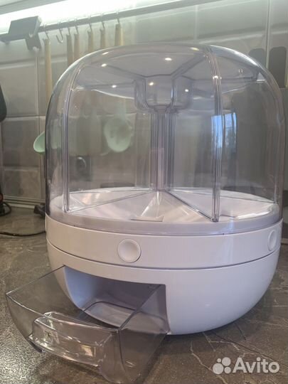 Диспенсер для сыпучих продуктов