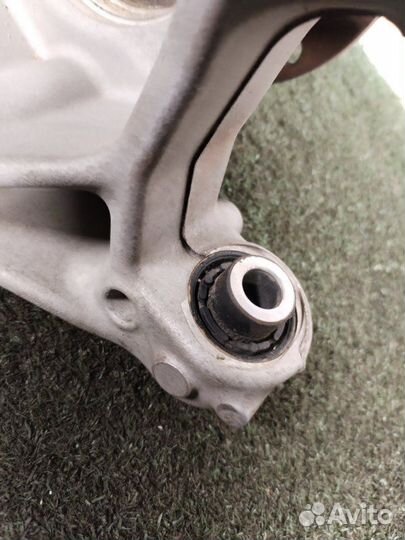 Кулак поворотный задний левый Volkswagen Tiguan