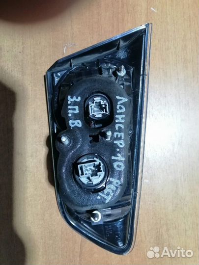 Фонарь правый внутренний Mitsubishi Lancer X 10