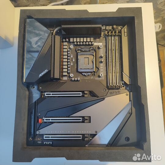 Материнская плата gigabyte Z490 Aorus xtreme