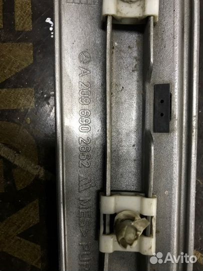 Молдинг на крыло Mercedes Clk- Class W209