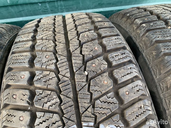 Matador MP 50 Sibir Ice 215/55 R16 93T