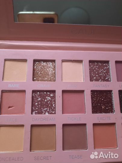 Палетка теней Nude Caiji 18 цв. + ср-во для ресниц