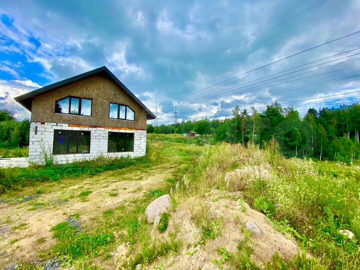 Дом 158 м² на участке 8 сот.