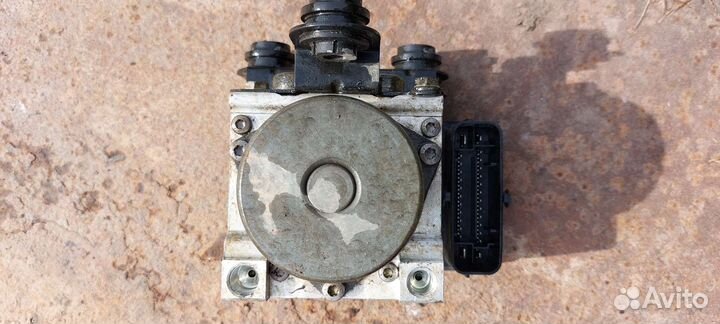 Блок ABS Skoda Rapid 1.2л CGP